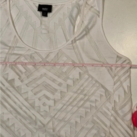 Mossimo Medium White Tank Top Shirt Geometric Aztec Pattern See Through Stripe - Picture 6 of 11